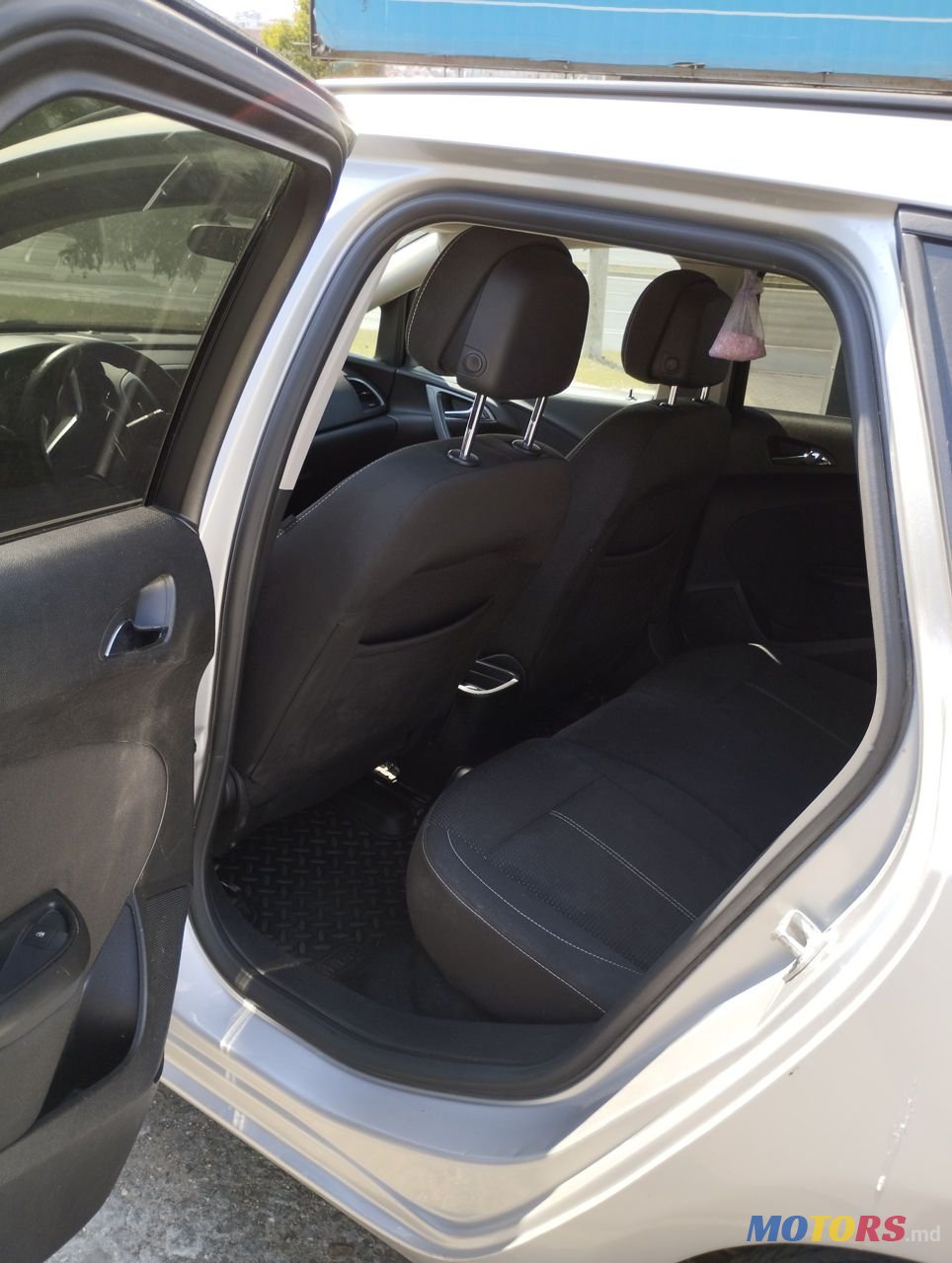 2013' Opel Astra photo #5