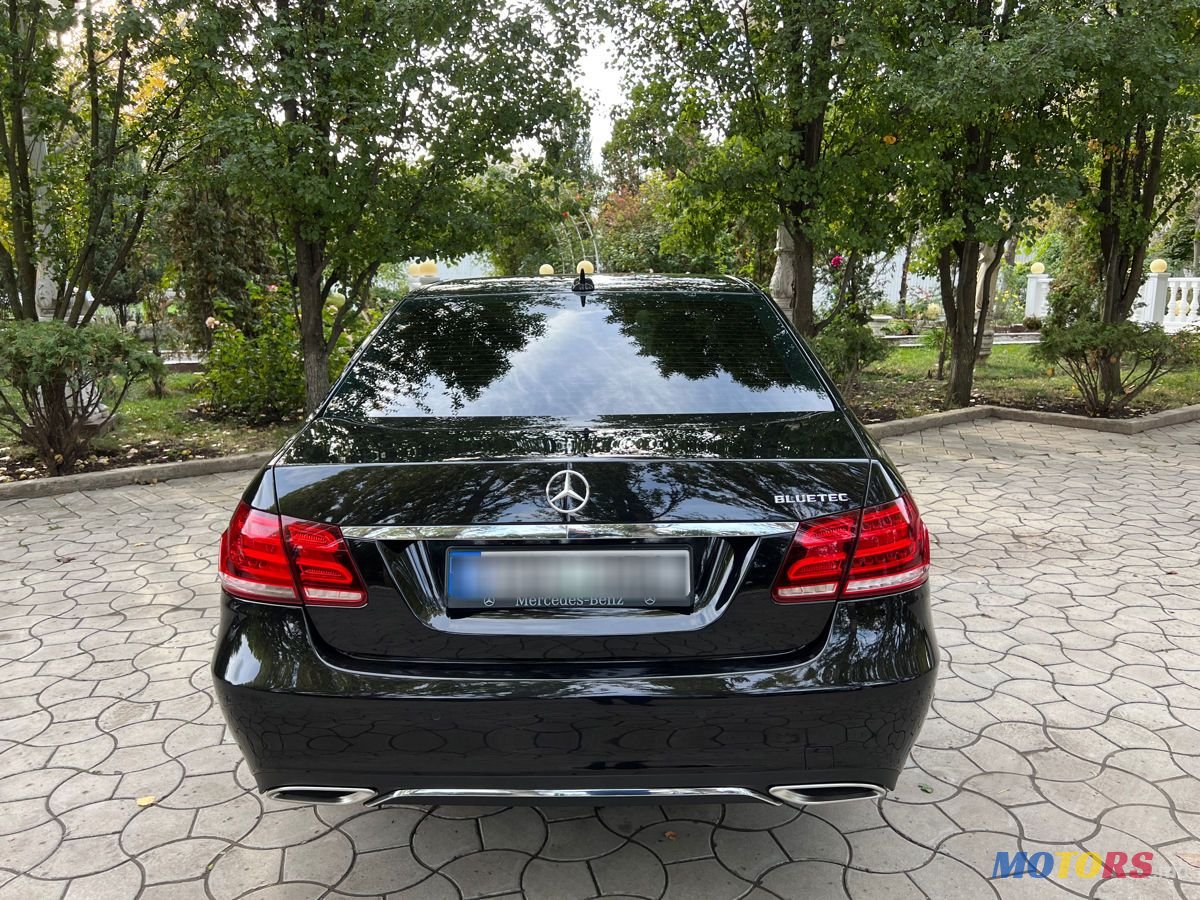 2015' Mercedes-Benz E Класс photo #3