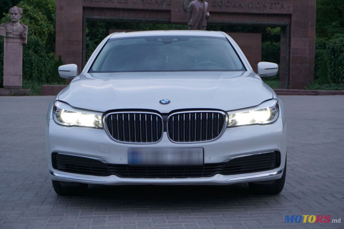 2018' BMW 7 Series photo #1