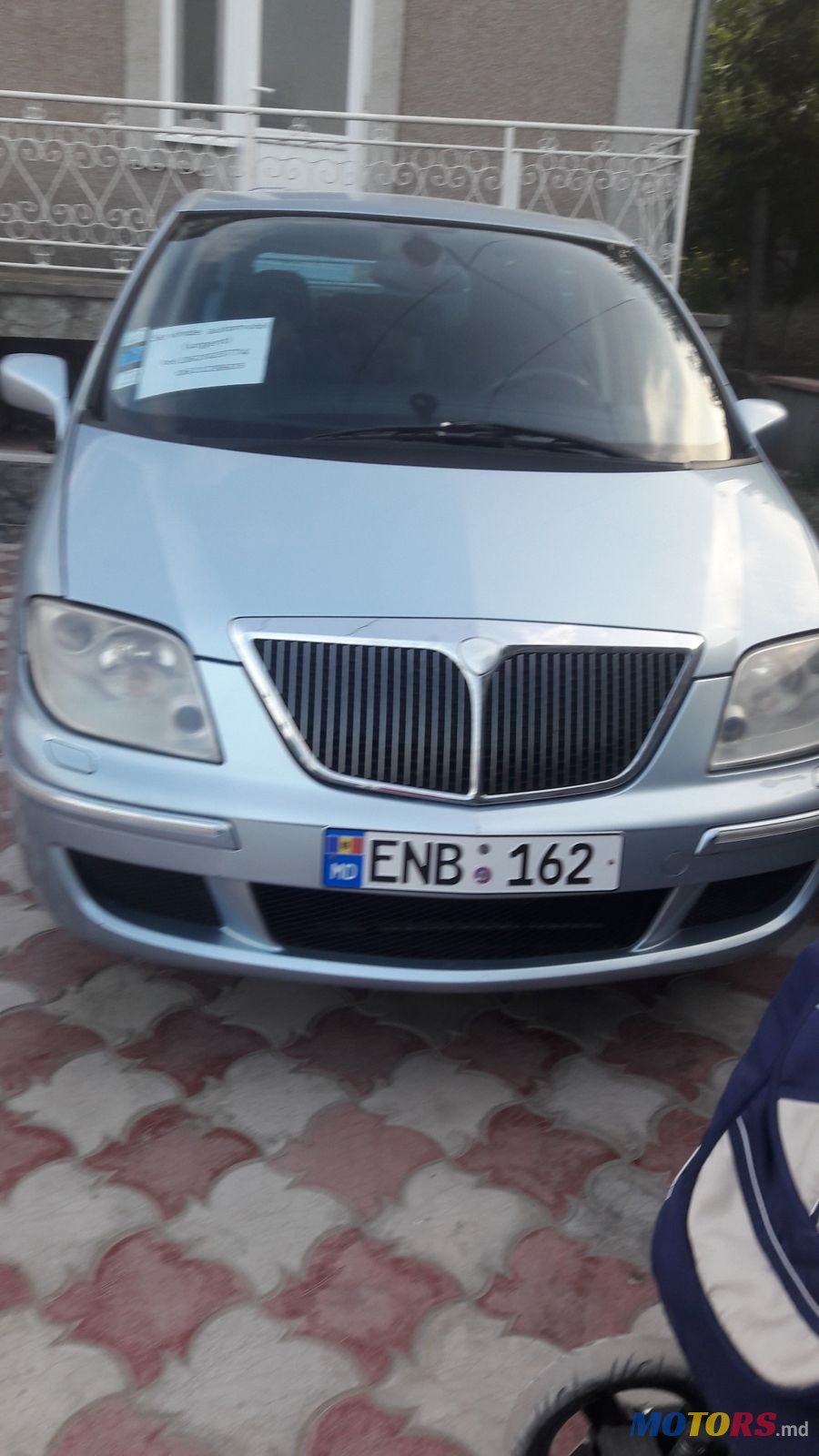 2004' Lancia Phedra photo #3