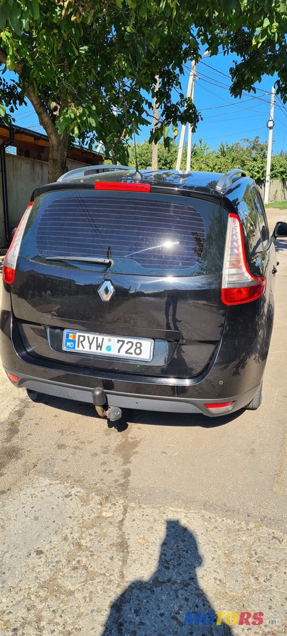 2013' Renault Grand Scenic photo #3