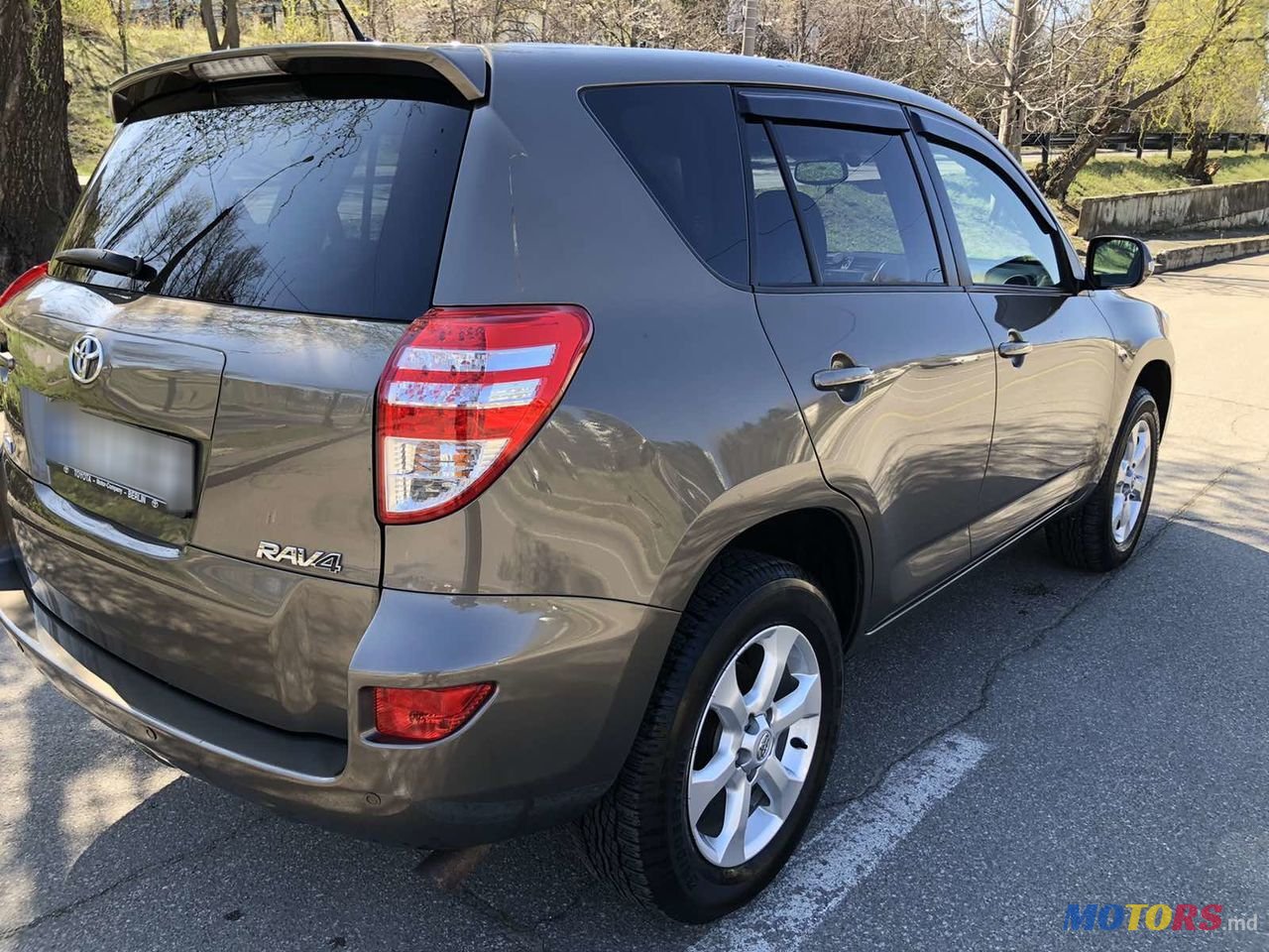 2011' Toyota RAV4 photo #1