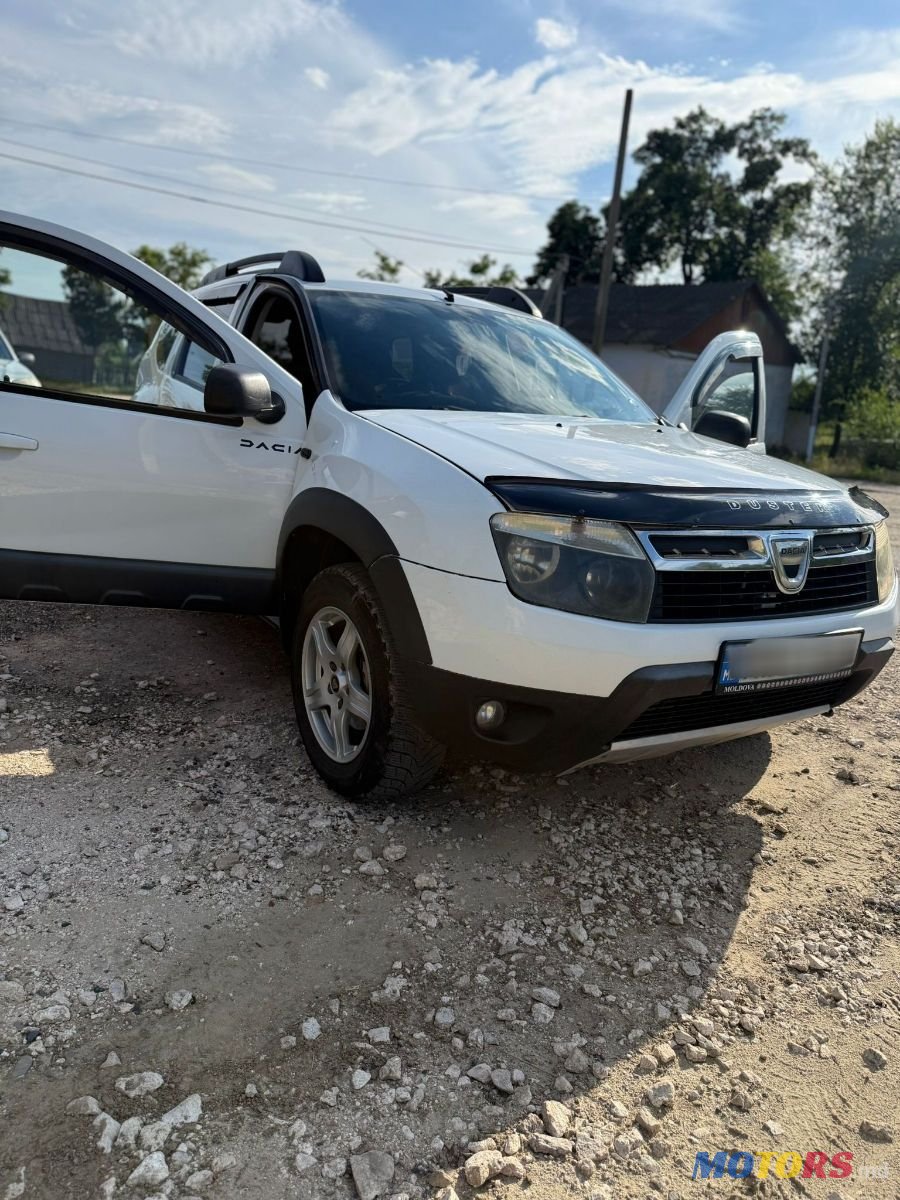 2010' Dacia Duster photo #2