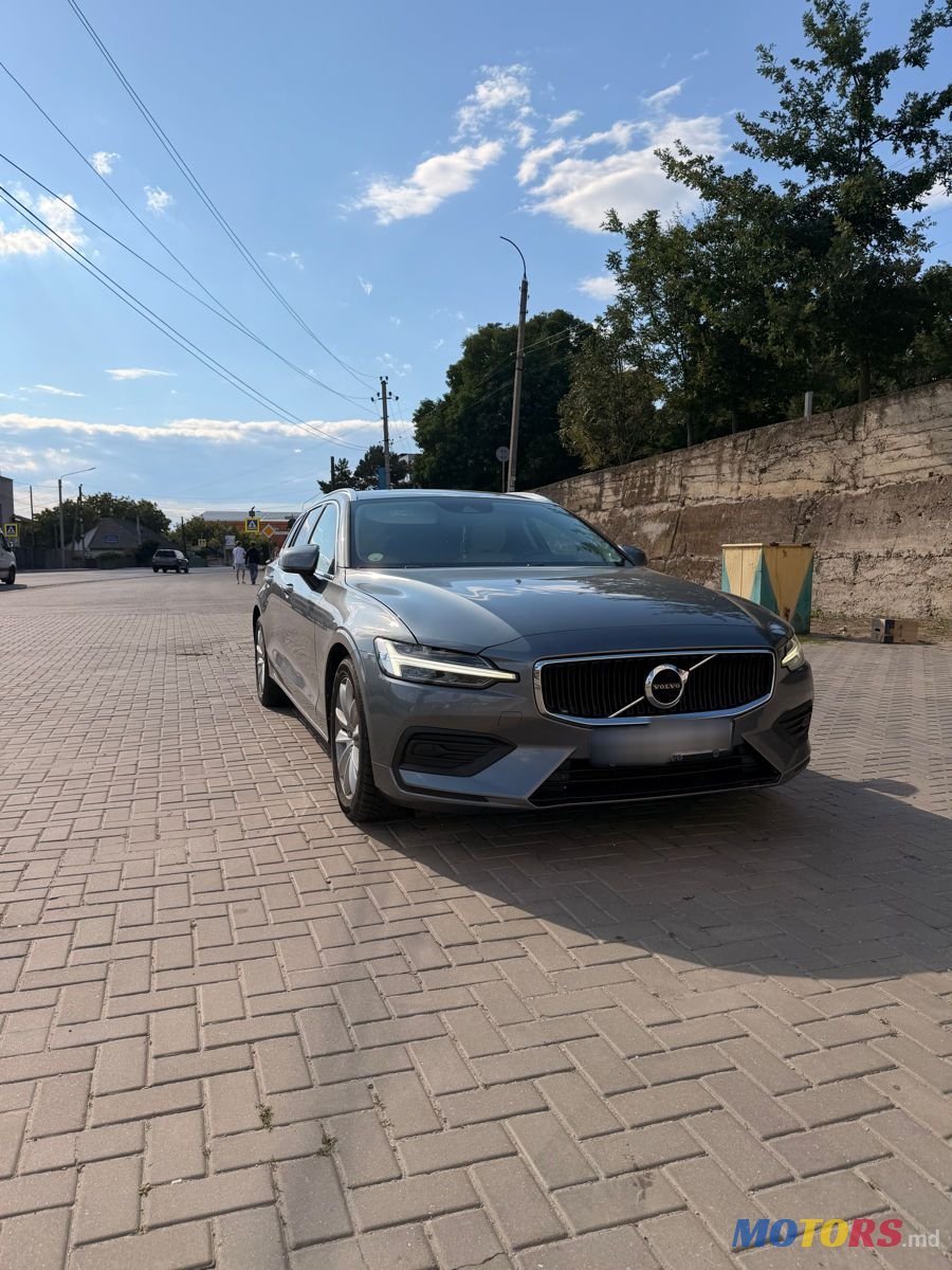2019' Volvo V60 photo #1