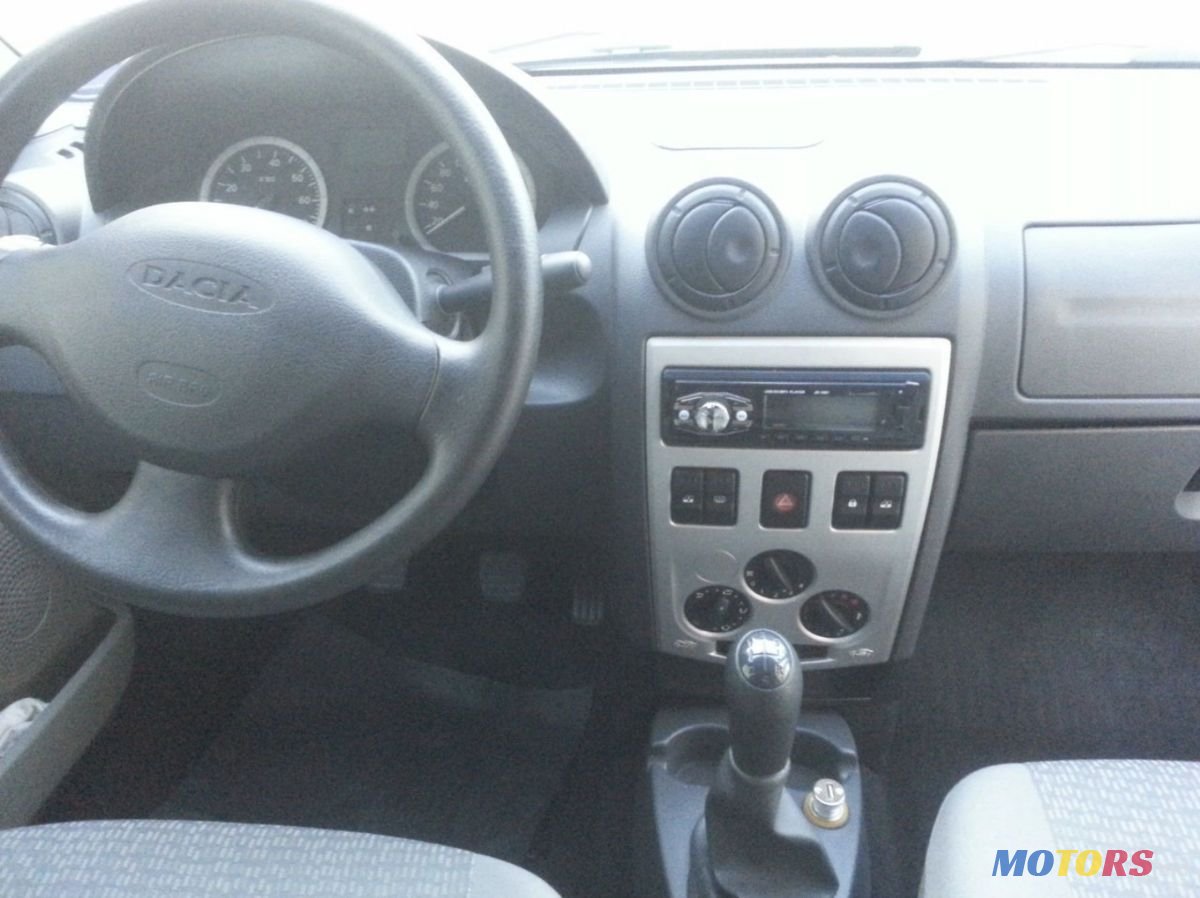 2007' Dacia Logan photo #3