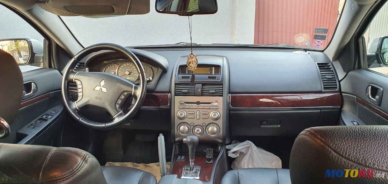 2008' Mitsubishi Galant photo #5