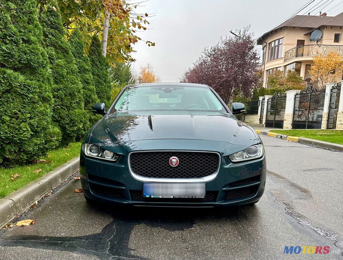 2015' Jaguar XE photo #3