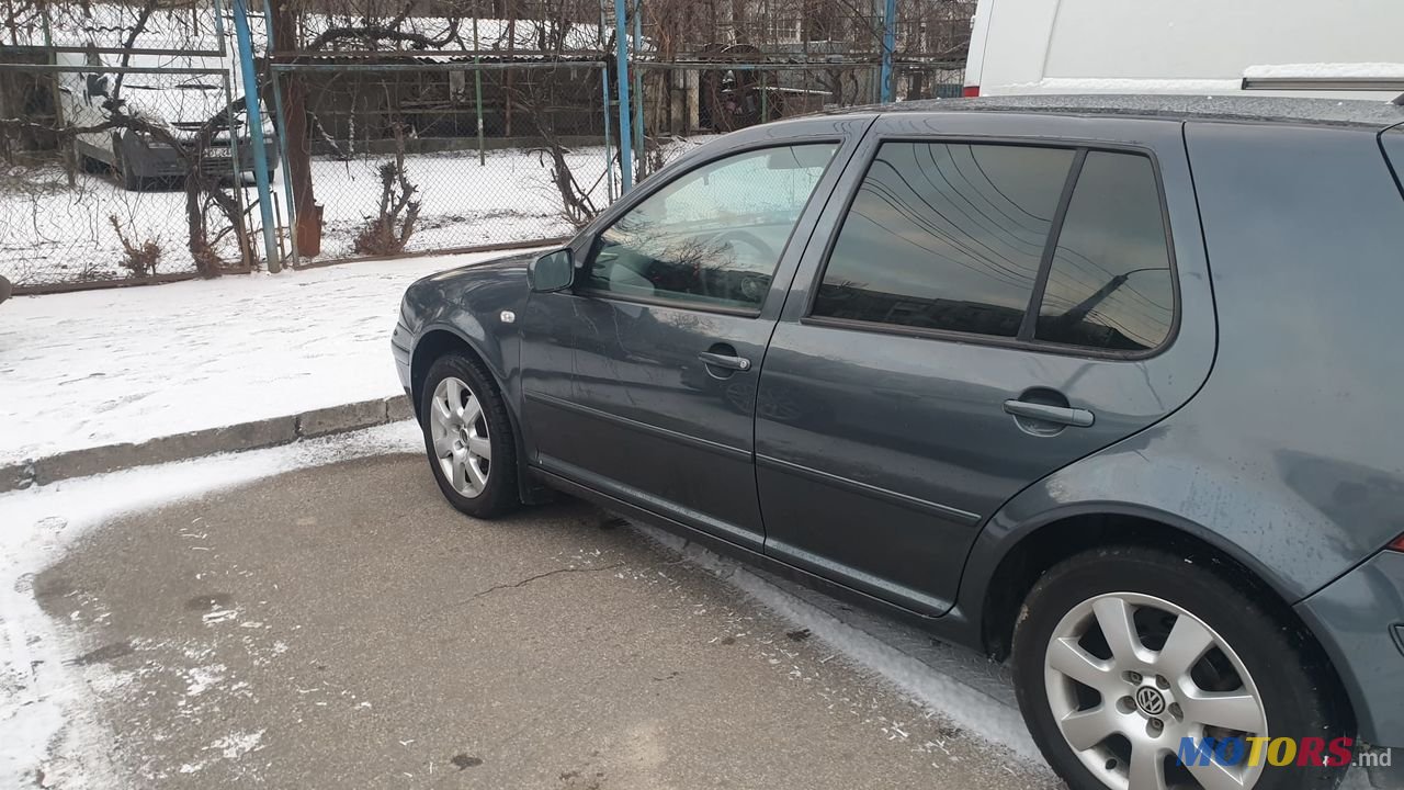 2003' Volkswagen Golf photo #4