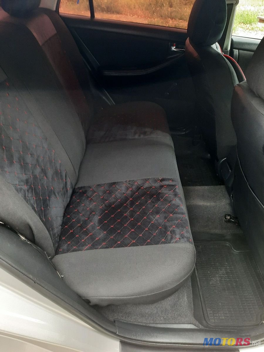 2005' Toyota Corolla photo #3