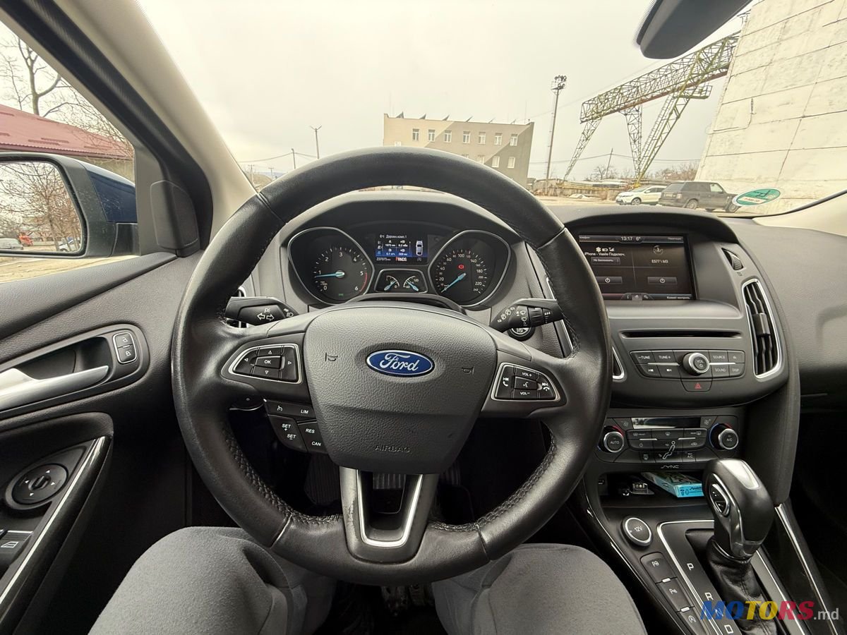 2015' Ford Focus photo #6