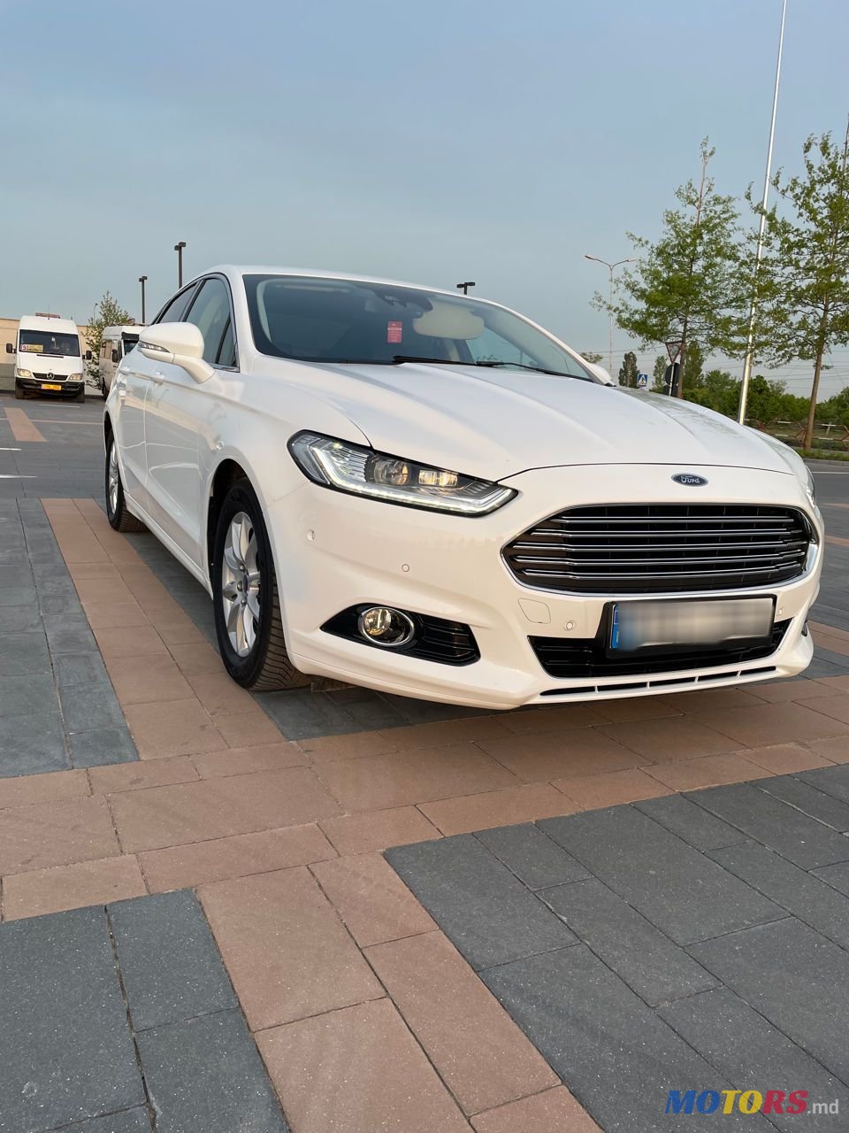 2014' Ford Mondeo photo #2