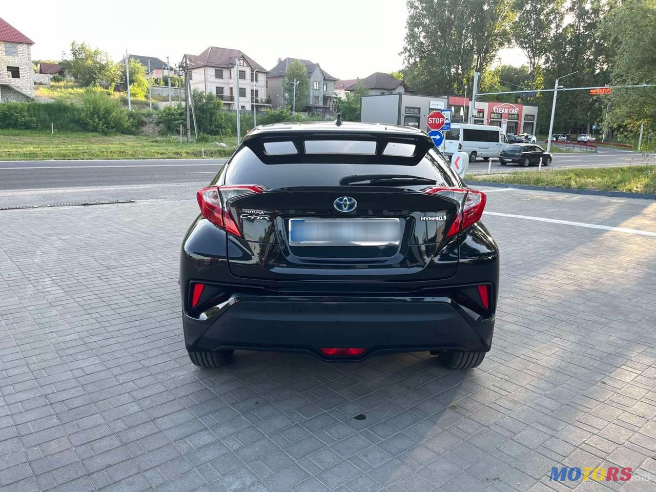 2019' Toyota C-HR photo #6