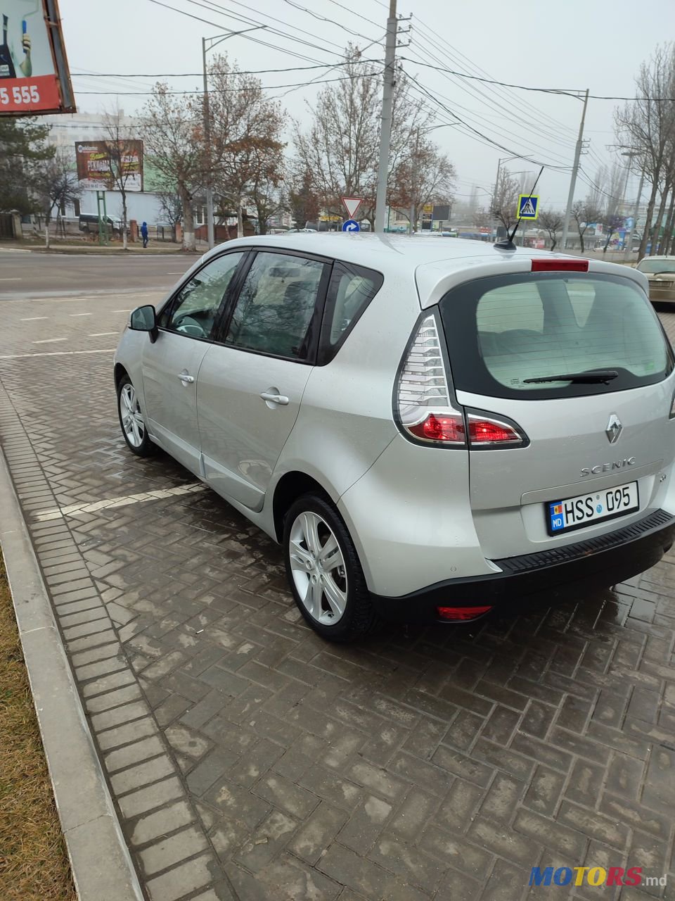 2012' Renault Scenic photo #4