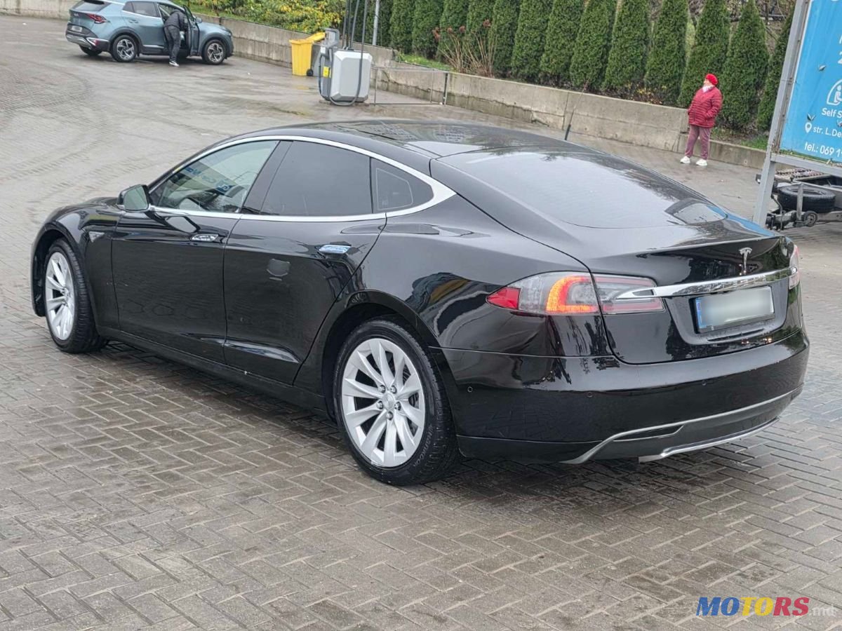 2015' Tesla Model S photo #4
