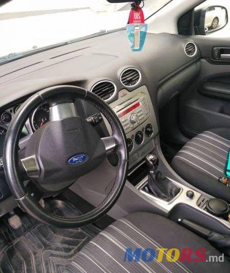2009' Ford Focus photo #2