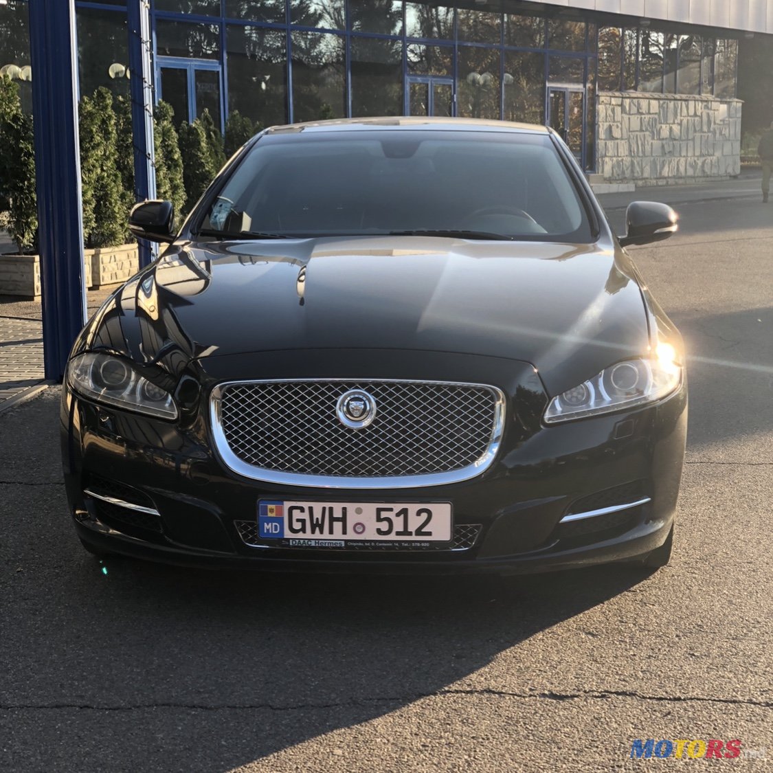 2012' Jaguar XJL photo #1