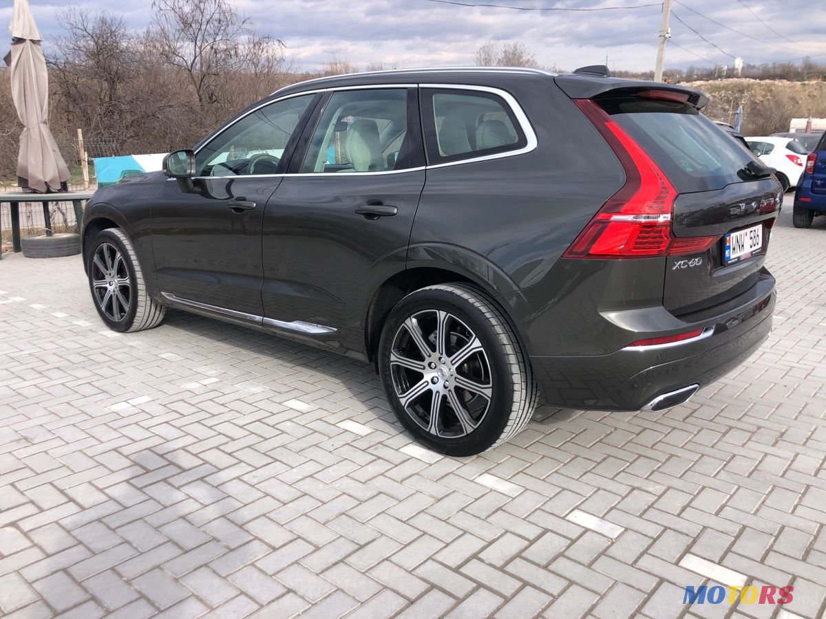 2018' Volvo XC60 photo #2