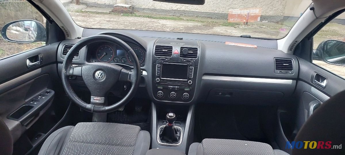 2008' Volkswagen Jetta photo #5