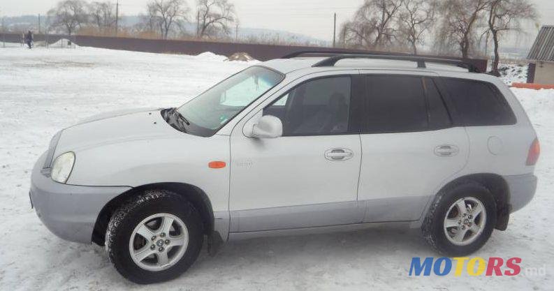 2004' Hyundai Santa Fe photo #1