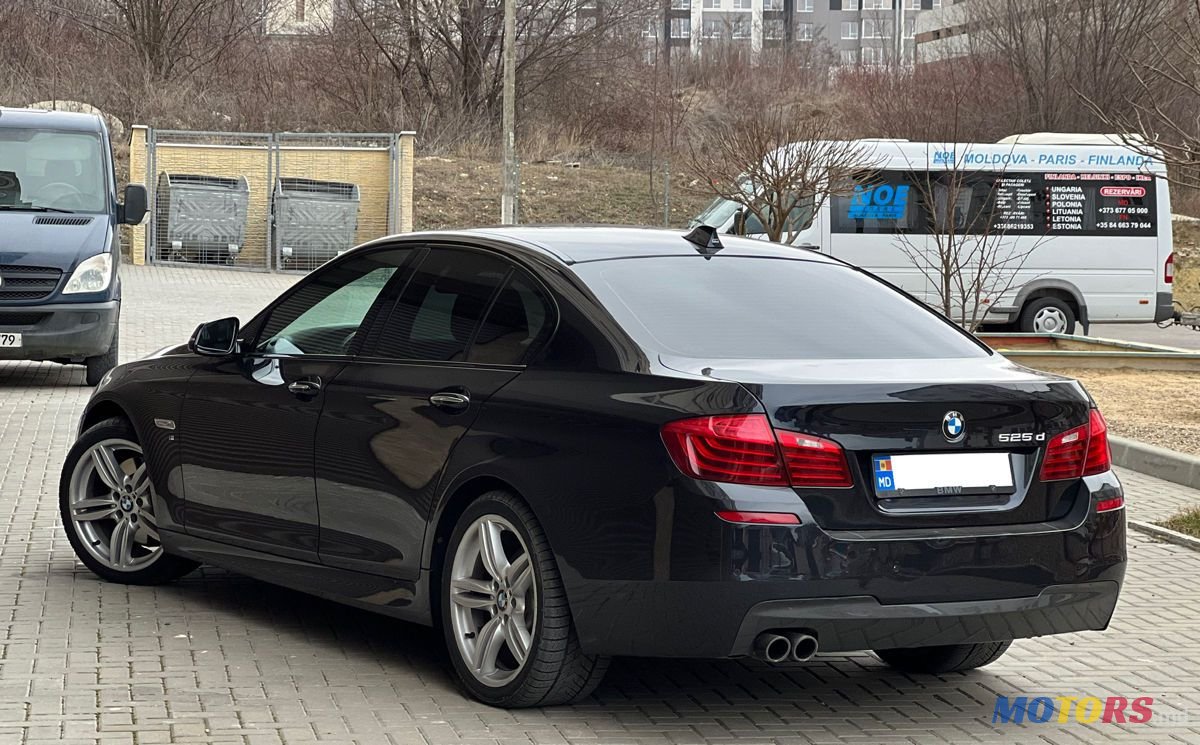 2014' BMW 5 Series photo #6