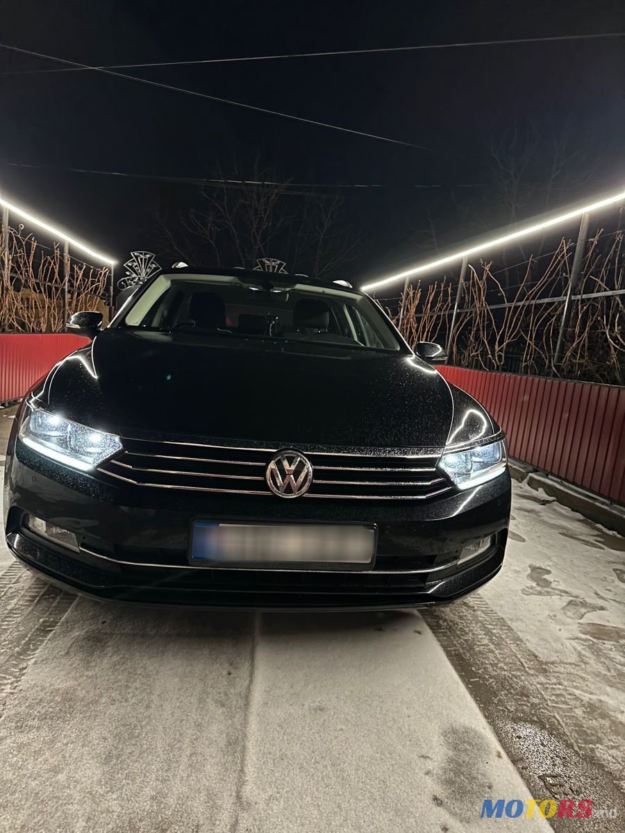 2015' Volkswagen Passat photo #2