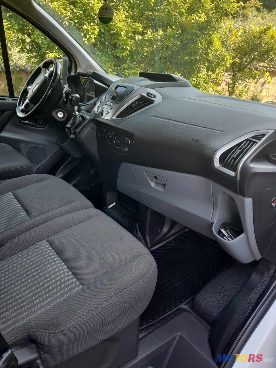 2017' Ford Transit Custom photo #4