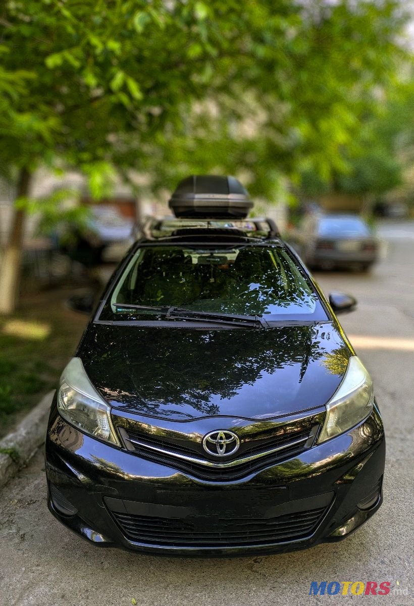 2012' Toyota Yaris photo #4