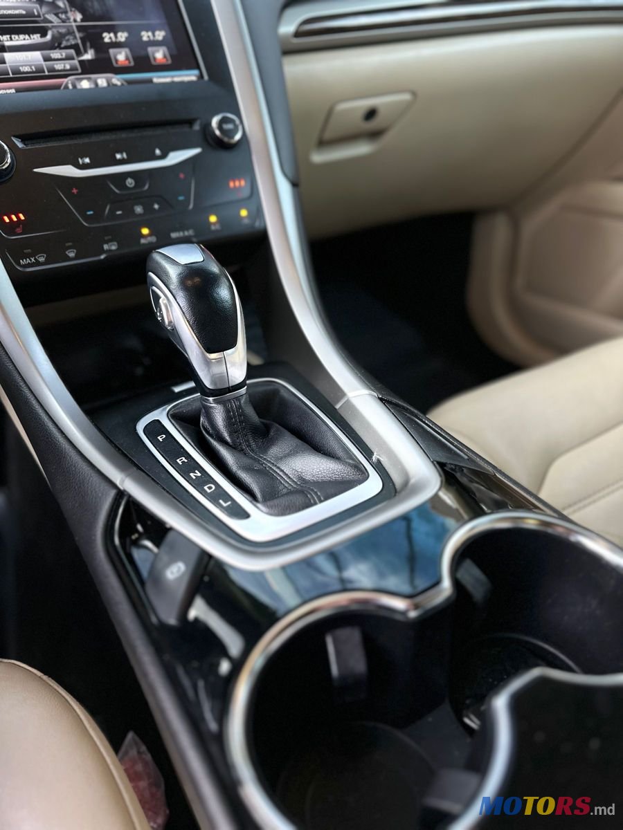 2014' Ford Fusion photo #5