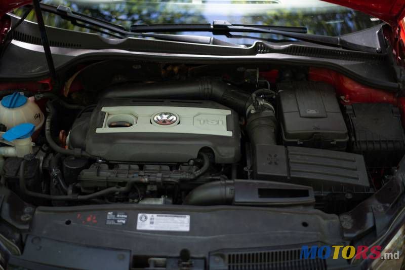 2010' Volkswagen Golf photo #6