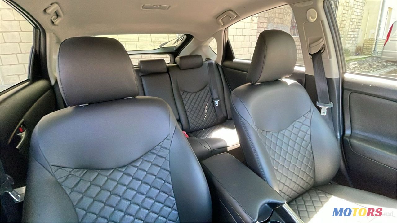 2013' Toyota Prius photo #1