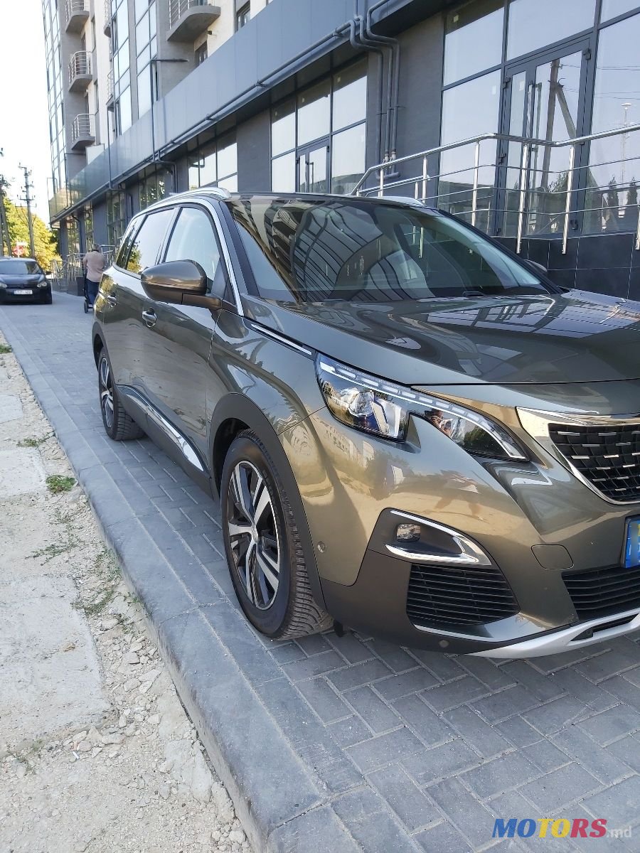 2017' Peugeot 5008 photo #3