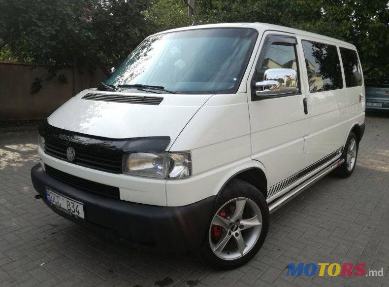 2002' Volkswagen Transporter photo #1