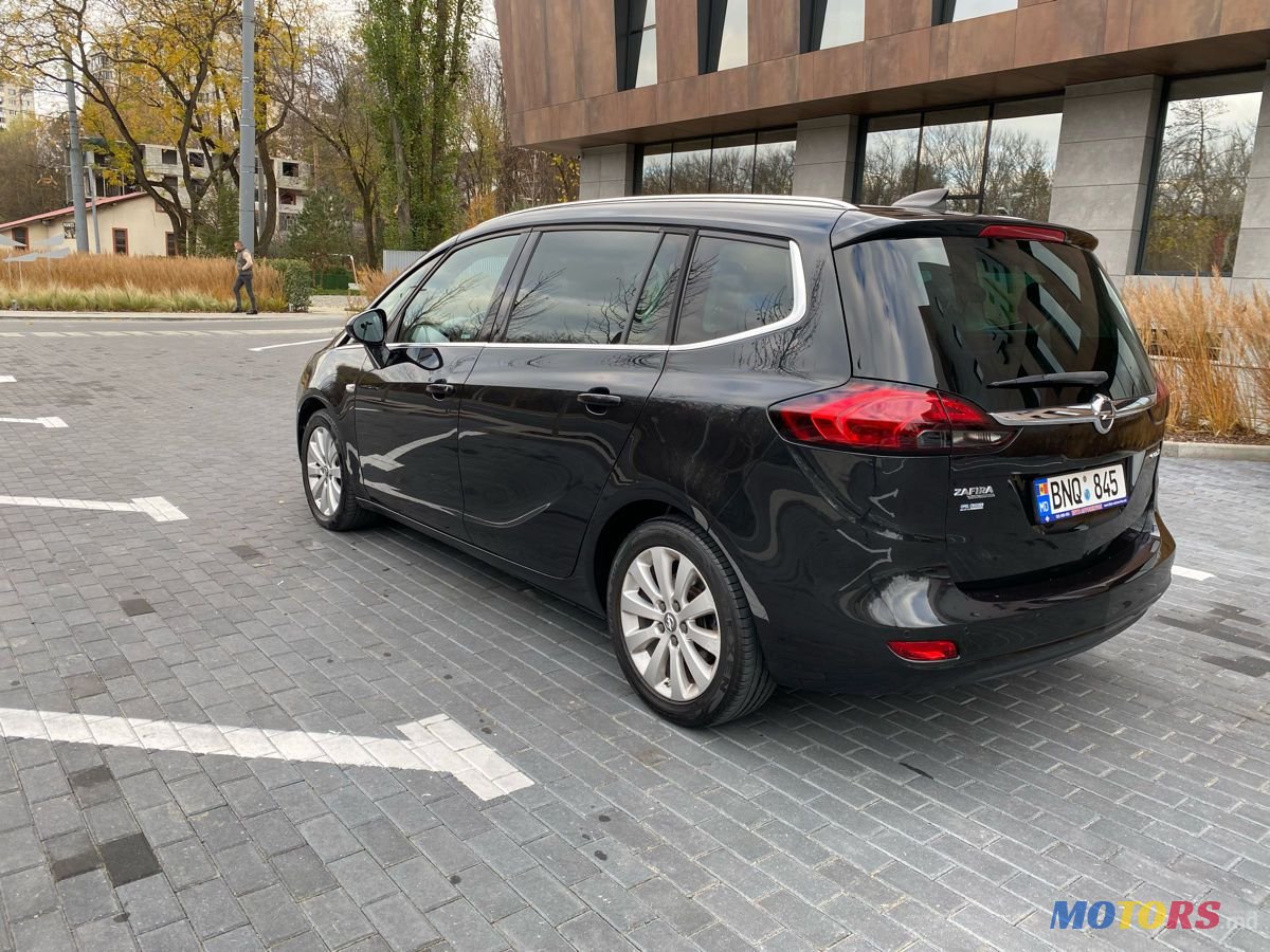 2016' Opel Zafira photo #1