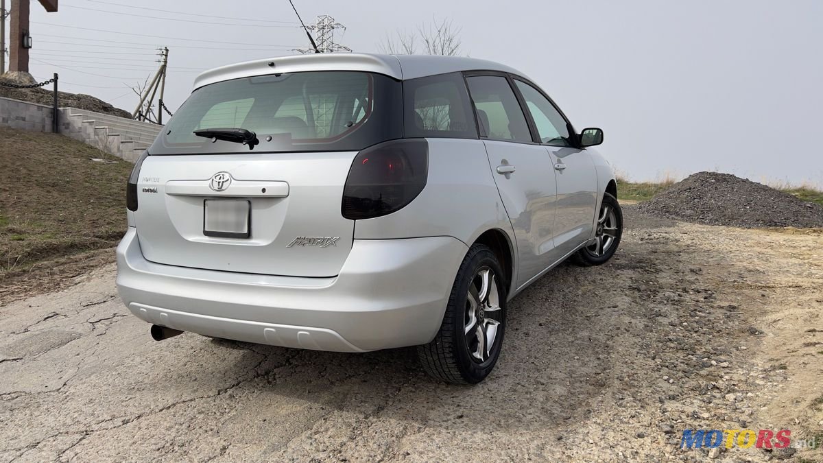 2007' Toyota Matrix photo #2