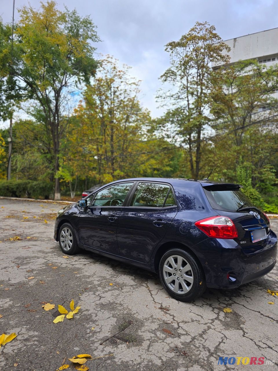 2012' Toyota Auris photo #3