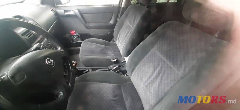2004' Opel Astra photo #3