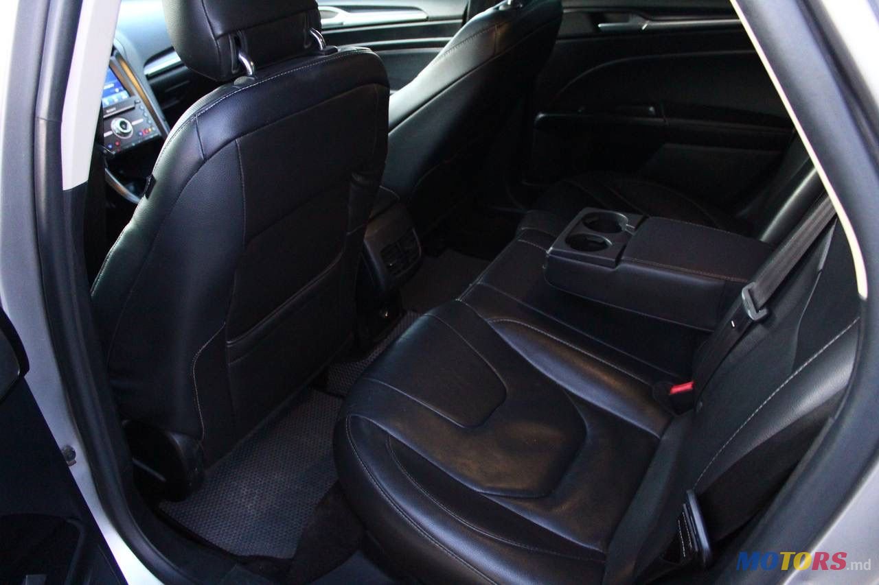 2020' Ford Fusion photo #5