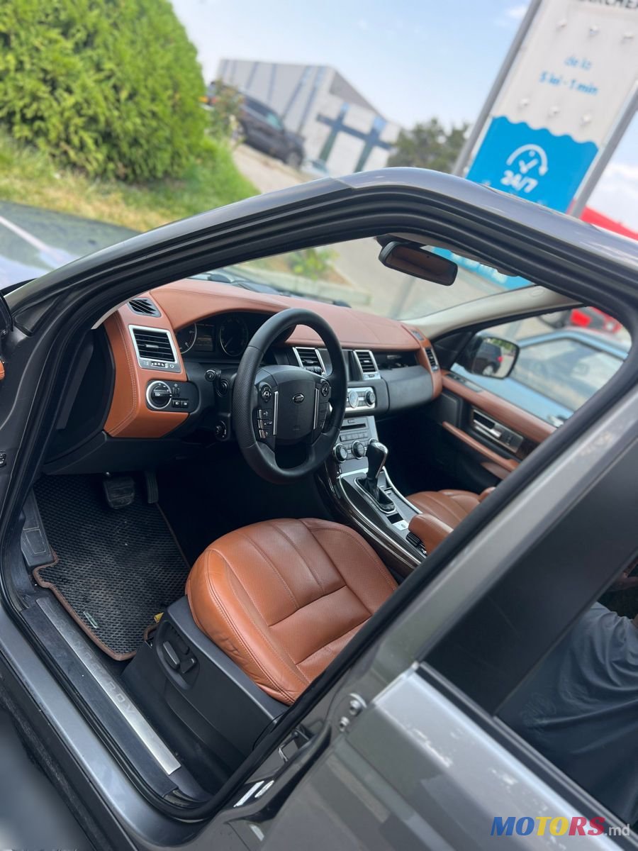 2010' Land Rover Range Rover Sport photo #5