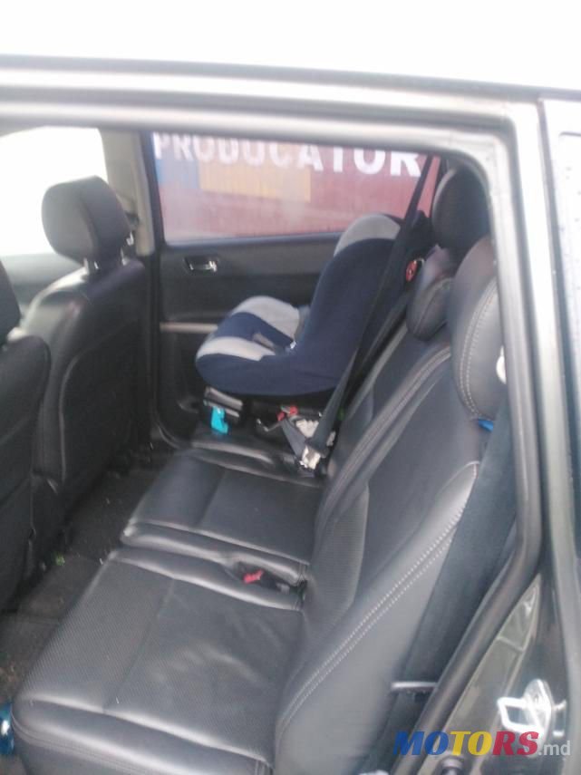 2006' Toyota Verso photo #4