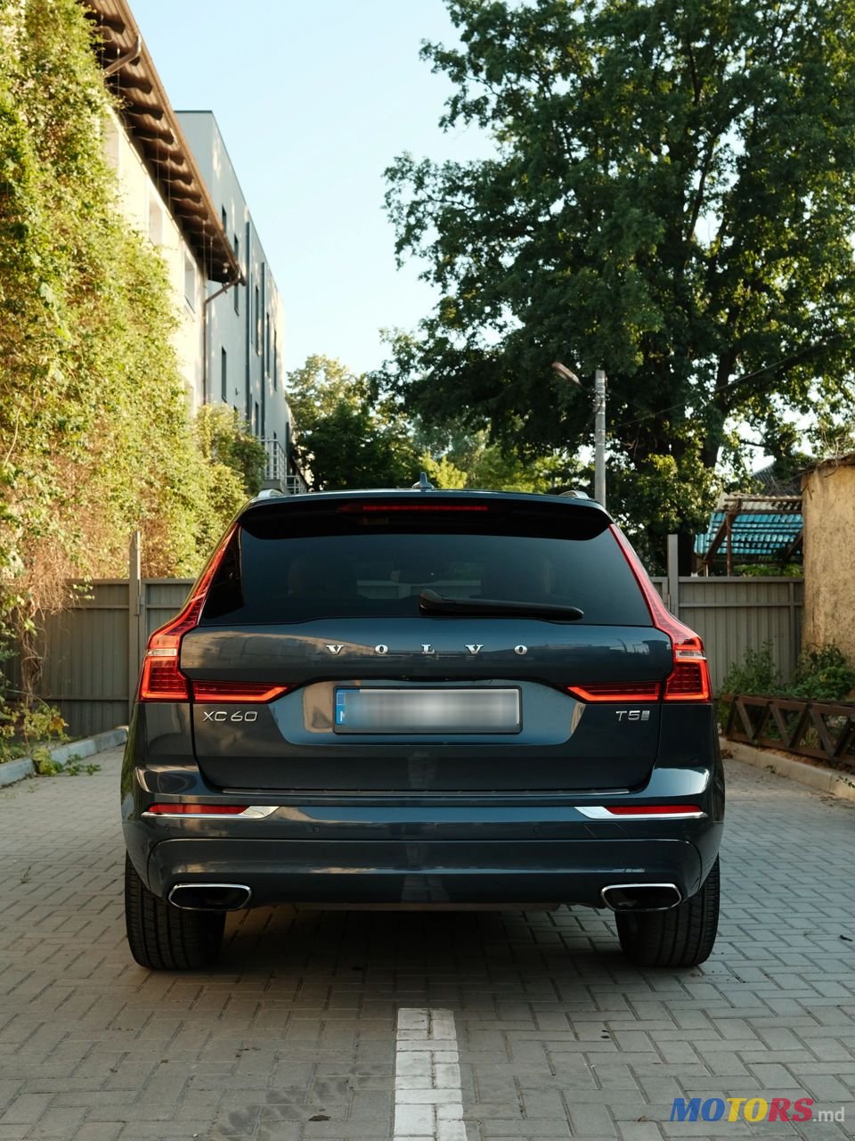 2020' Volvo XC60 photo #6