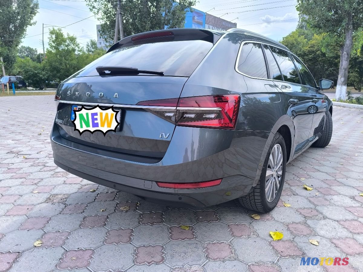 2021' Skoda Superb photo #2