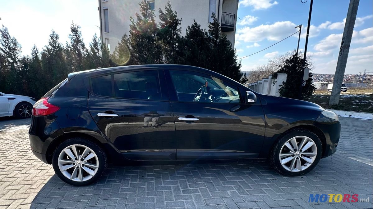 2010' Renault Megane photo #3