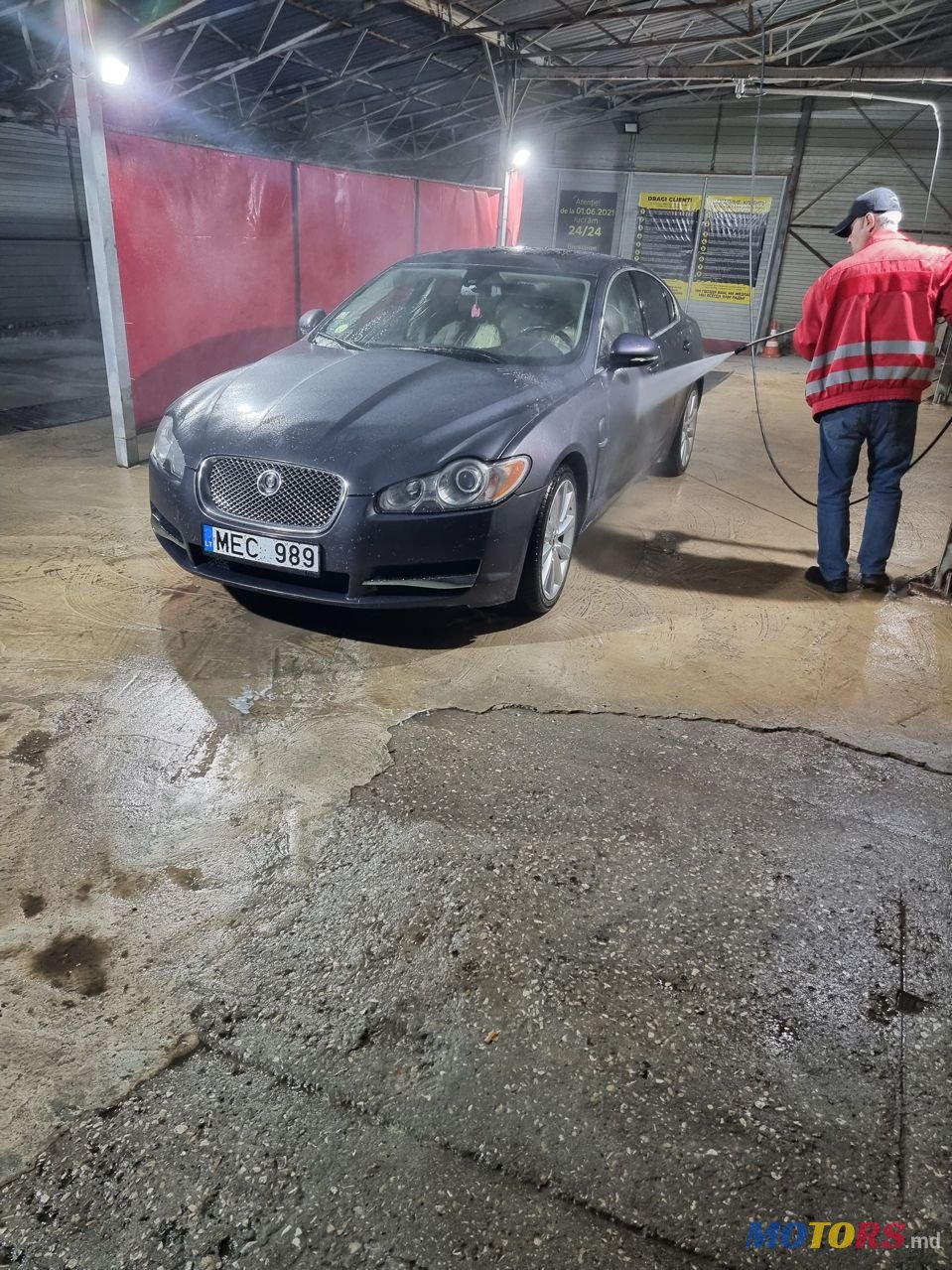 2009' Jaguar XF photo #6