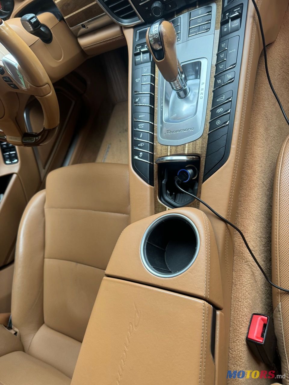 2012' Porsche Panamera photo #3