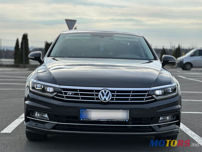 2018' Volkswagen Passat photo #3