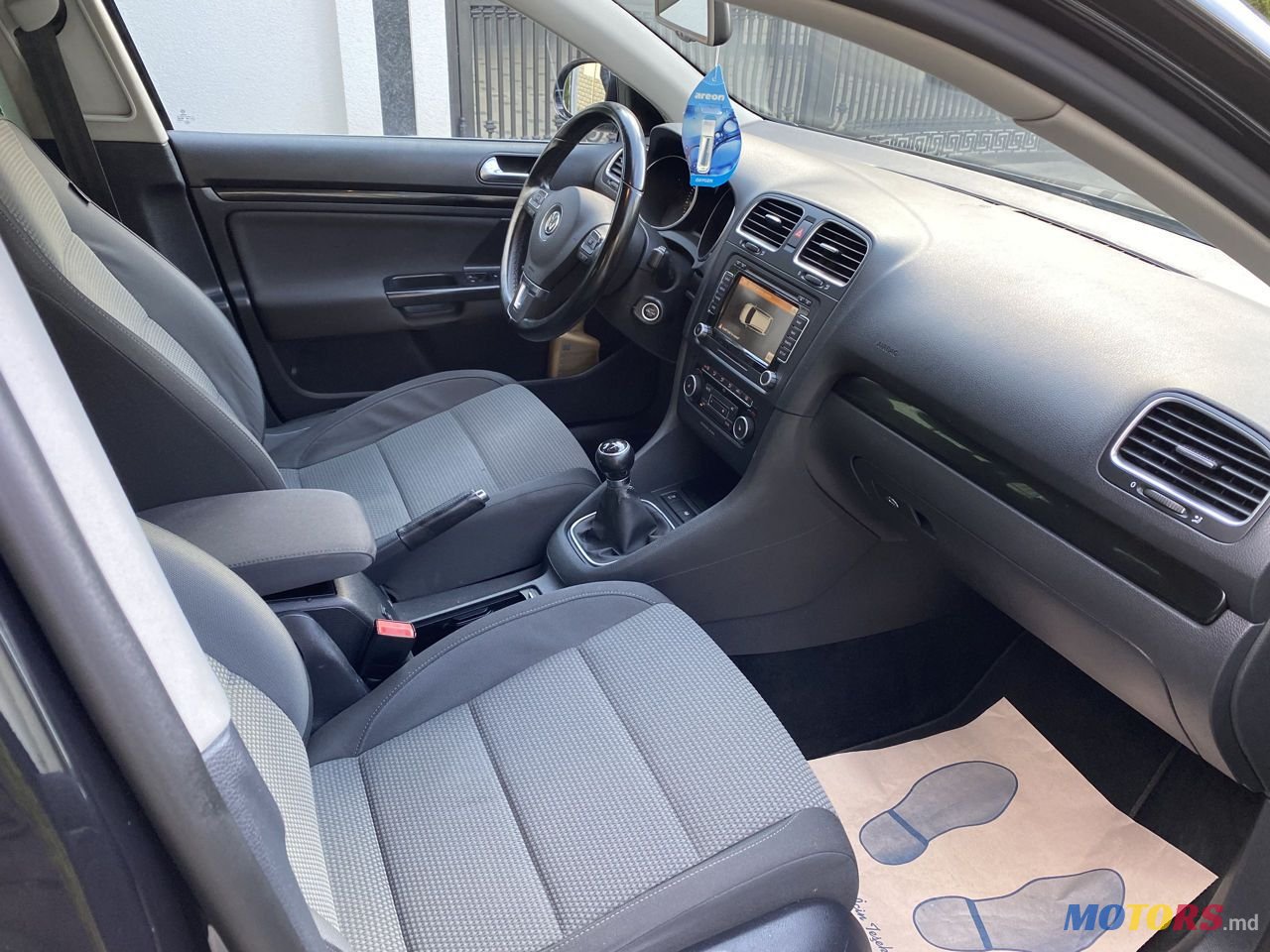 2012' Volkswagen Golf photo #6