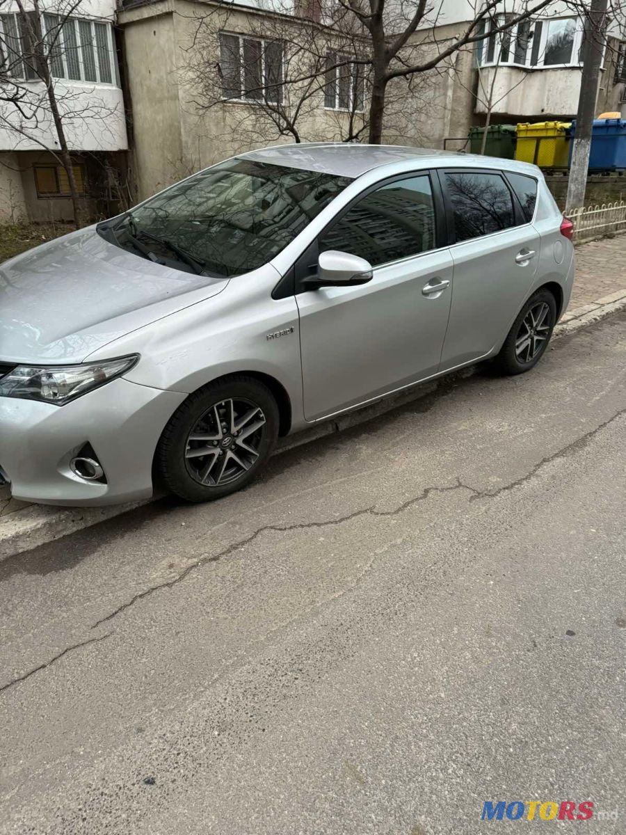 2013' Toyota Auris photo #5