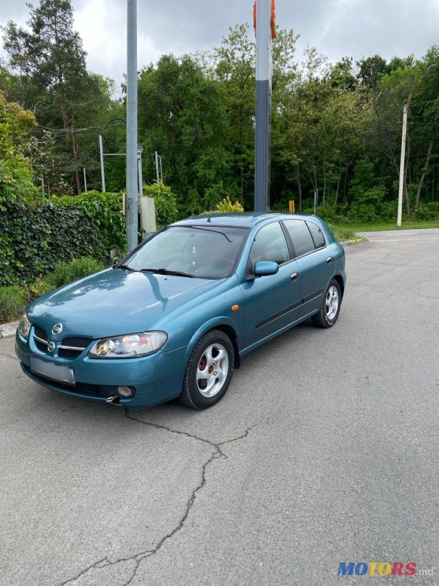 2004' Nissan Almera photo #2