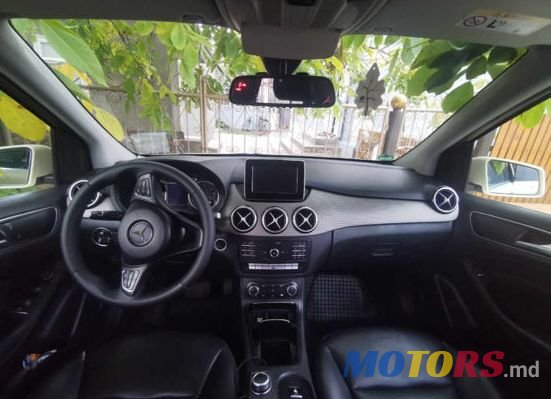 2014' Mercedes-Benz B-Class photo #5