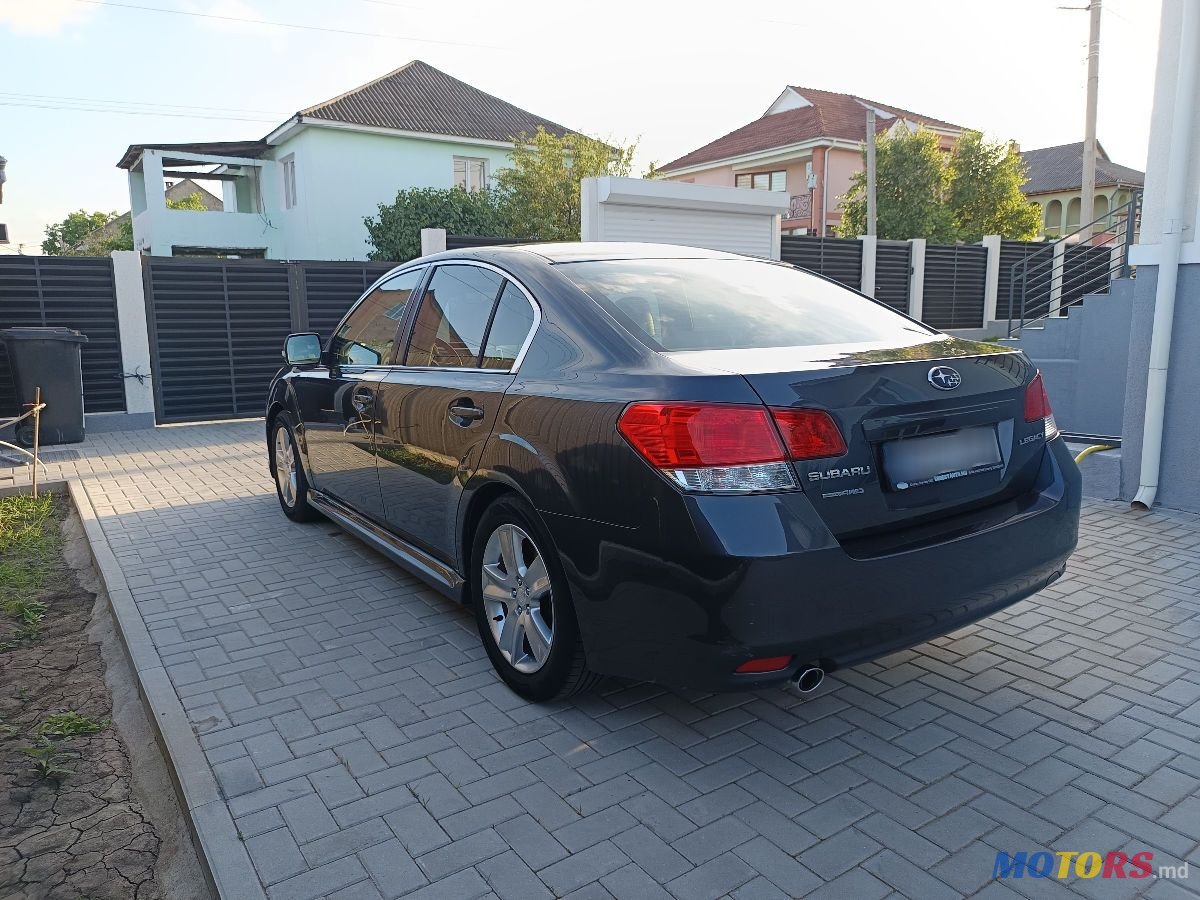2010' Subaru Legacy photo #1